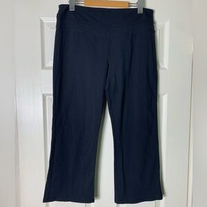 Roots | Black Cropped Yoga Pants - Large